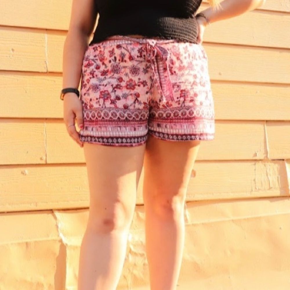 Floral Shorts - Picture 4 of 4